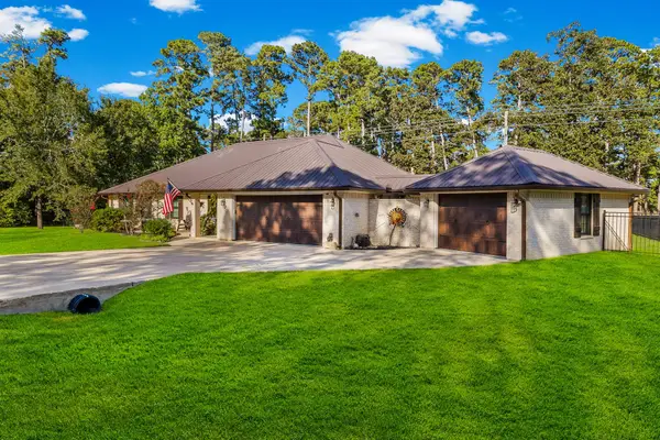 145 Idlewilde Drive, Onalaska, TX 77360