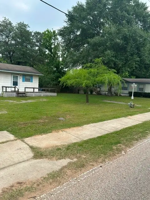 410 Paddock, Willis, TX 77378 - #1