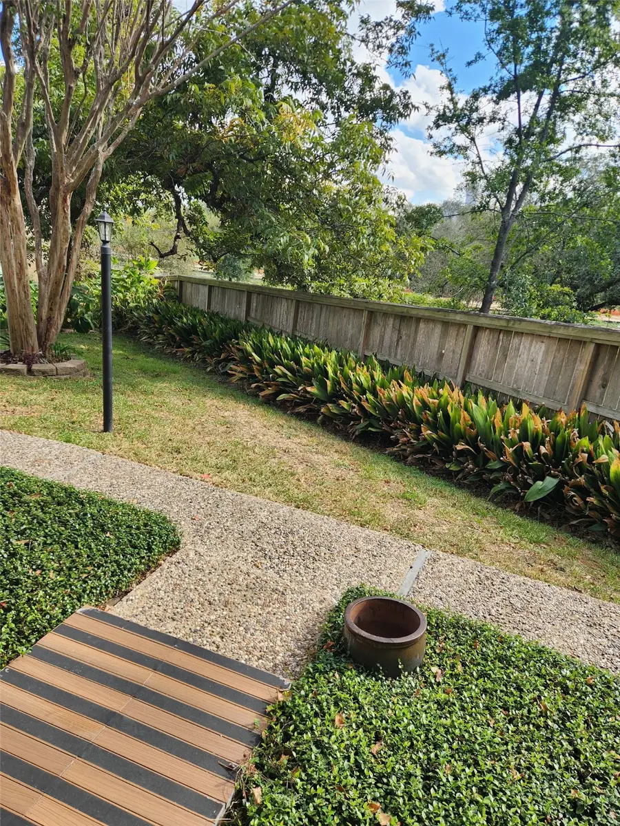 1880 White Oak Drive #127, Houston, TX 77009 - Image #2