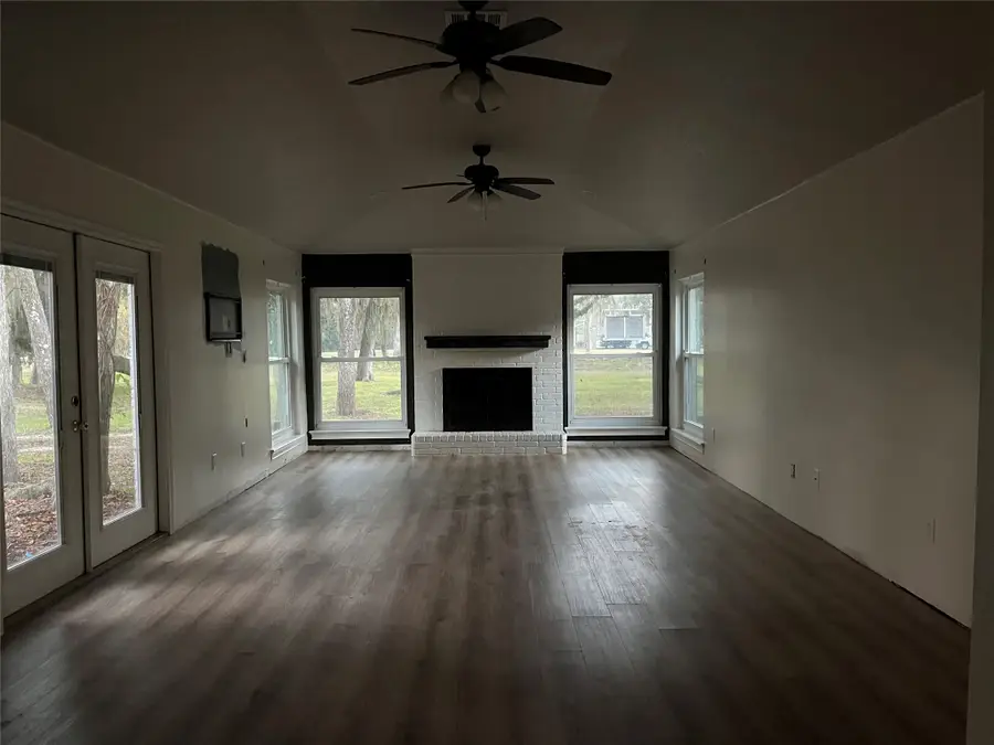 109 Buffalo Trail, Lake Jackson, TX 77566 - Image #3