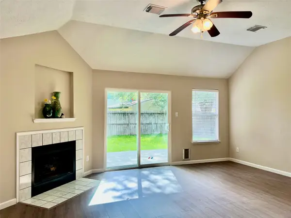 16915 Lighthouse View Drive, Friendswood, TX 77546