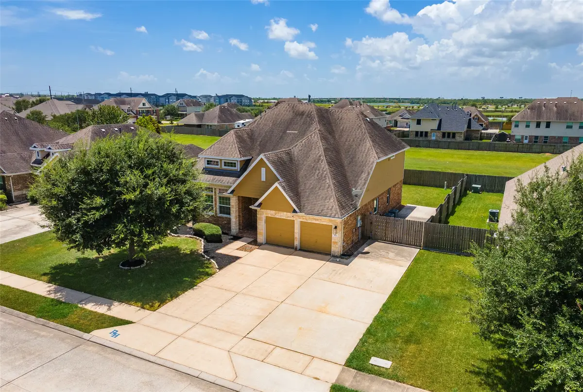 9611 Indian Trail, Monterey Belvieu, TX 77523 - #1