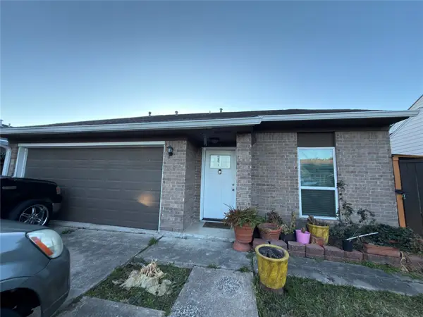 9721 Debbie Lane, Houston, TX 77038