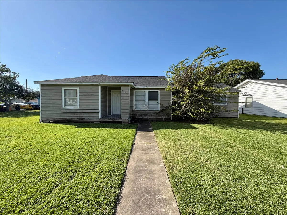 711 W 7th Street, Freeport, TX 77541 - #1