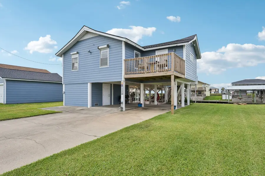 1221 Bay Street, Crystal Beach, TX 77650 - Image #2