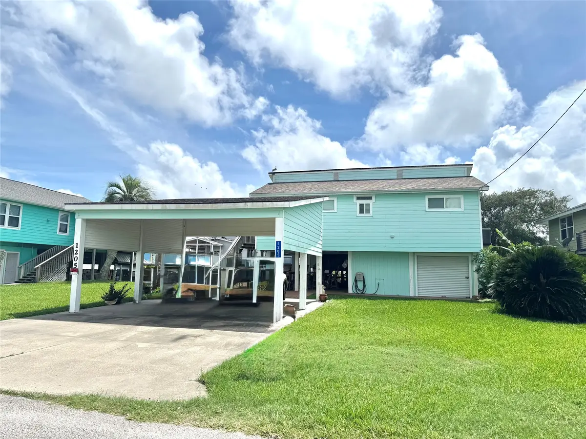 1205 Bay Street, Crystal Beach, TX 77650 - #1