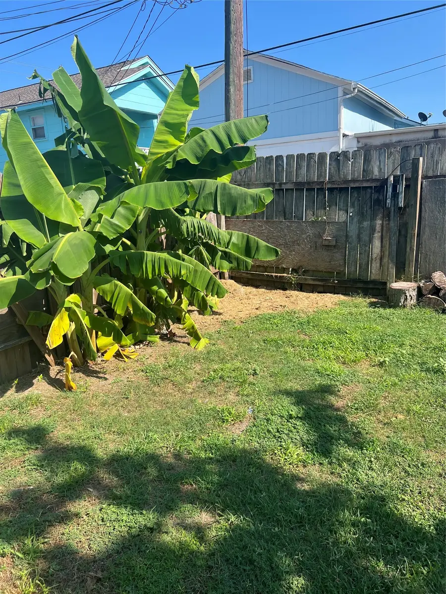 5107 Avenue Q 1/2, Galveston, TX 77551 - #3