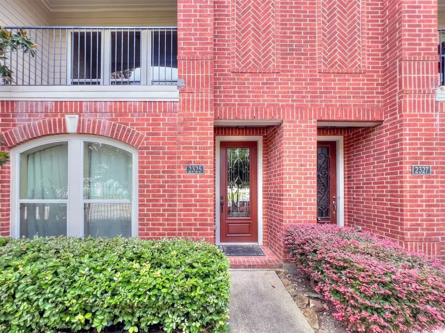 2325 Hutchins Street Street, Houston, TX 77004 - #3