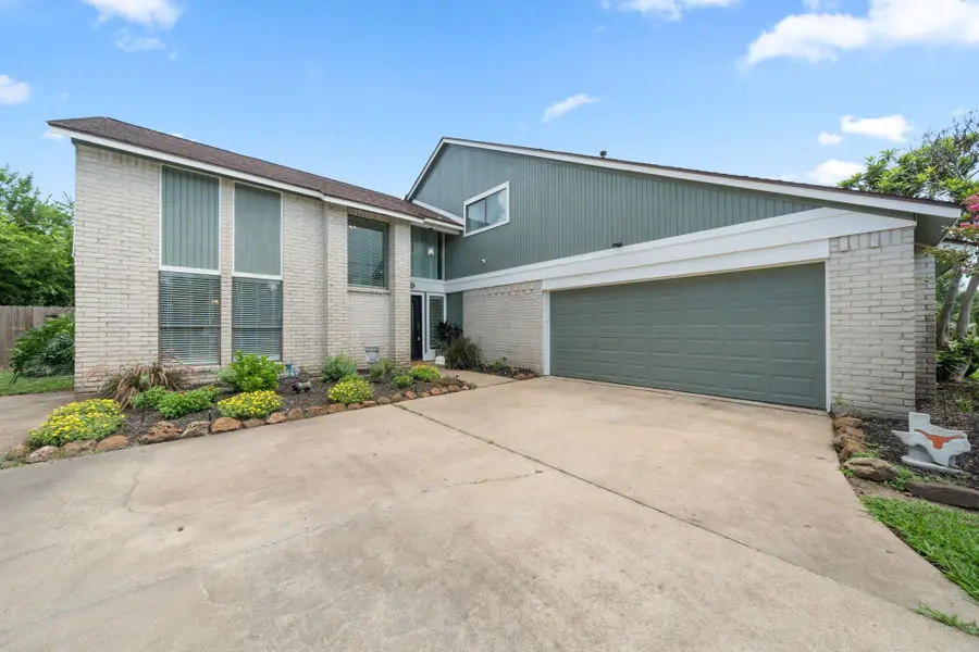 403 Banyan Street, Lake Jackson, TX 77566 - #2