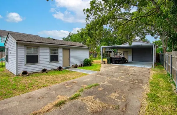 118 4th Street, Dickinson, TX 77539