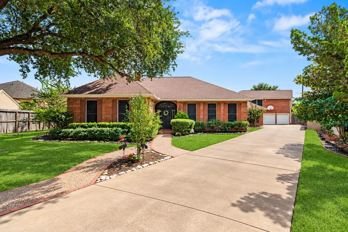 8115 Meadow Crest Street, Houston, TX 77071 - #1