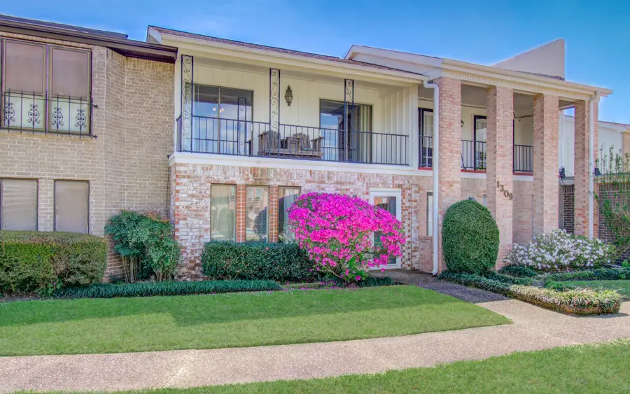 1311 Town Circle #4, Baytown, TX 77520 - #3