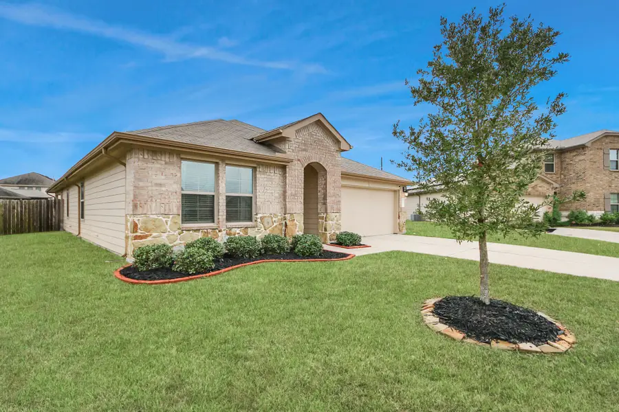6806 Amber Cliff Lane, Richmond, TX 77469 - Image #3