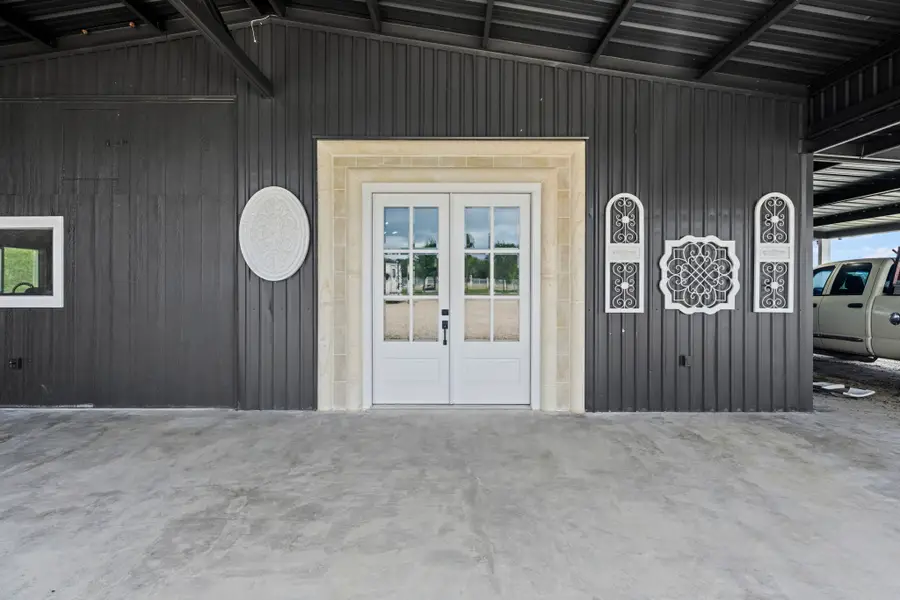 1950 County Road 430, Waelder, TX 78959 - #2