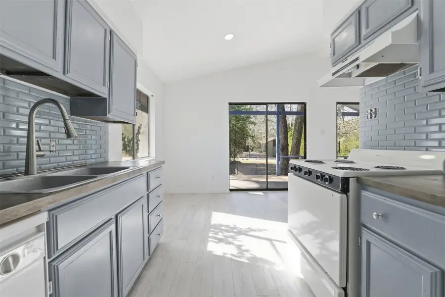 28600 Magnolia Court, Huntsville, TX 77320 - #3