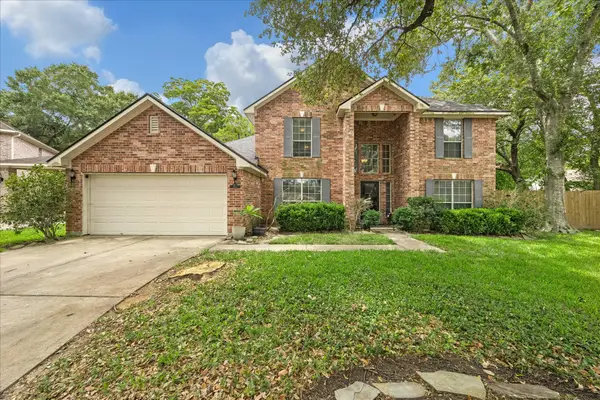 381 Oakshire Court, League City, TX 77573