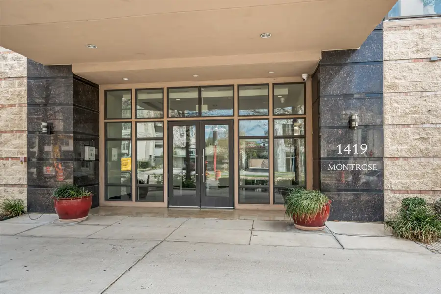 1419 Montrose Boulevard #301, Houston, TX 77019 - #2