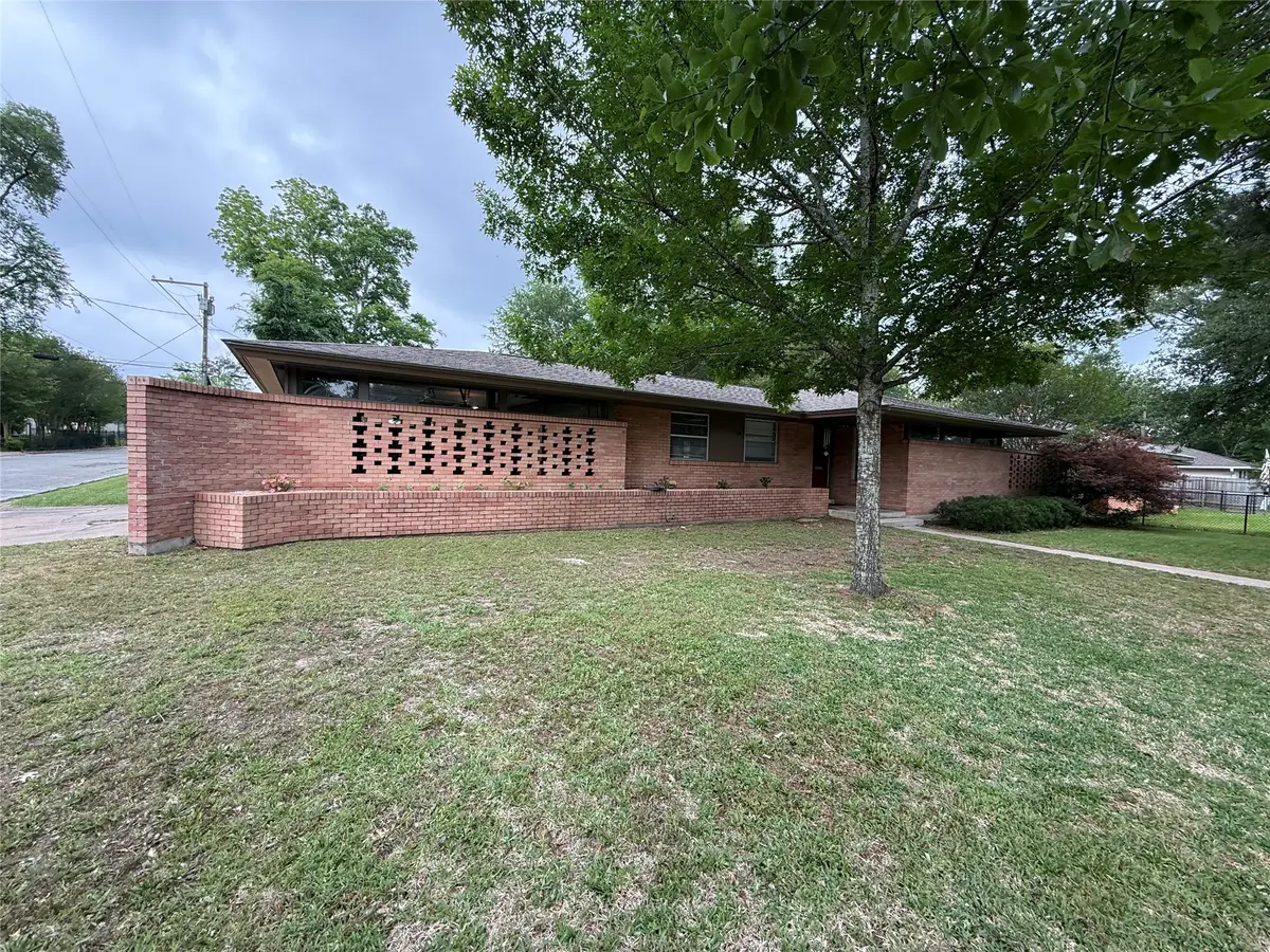 905 Persimmon Avenue, Lufkin, TX 75904 - #1