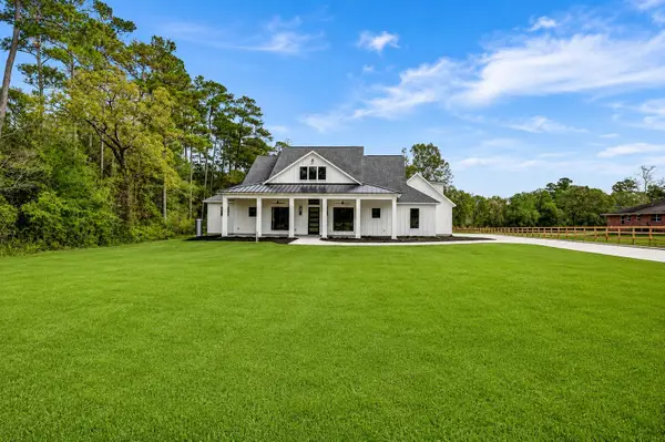 32648 Dobbin Huffsmith Road, Magnolia, TX 77354