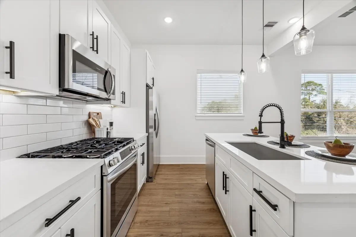 5621 Azores, Houston, TX 77091 - #1