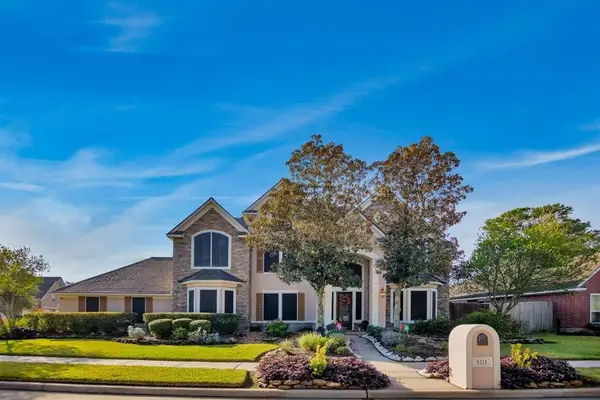 3211 Wilshire Lane, Baytown, TX 77521