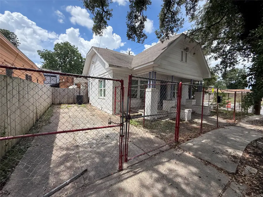2319 Mckee Street, Houston, TX 77009 - #3