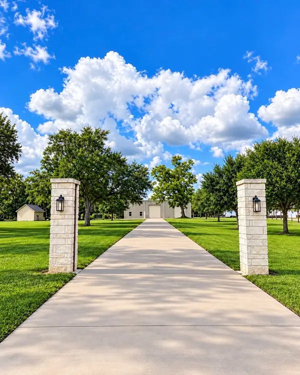 4924 County Road 747a, Brazoria, TX 77422
