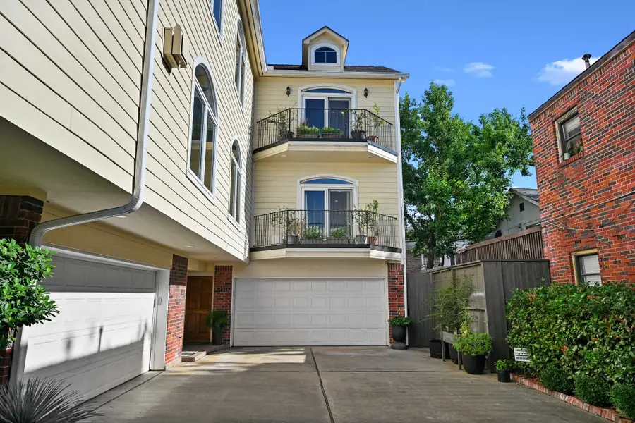 404 W Saulnier Street, Houston, TX 77019 - #2
