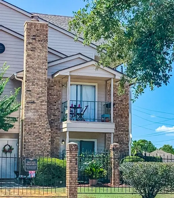 3770 Lovers Wood Lane #1001, Houston, TX 77014