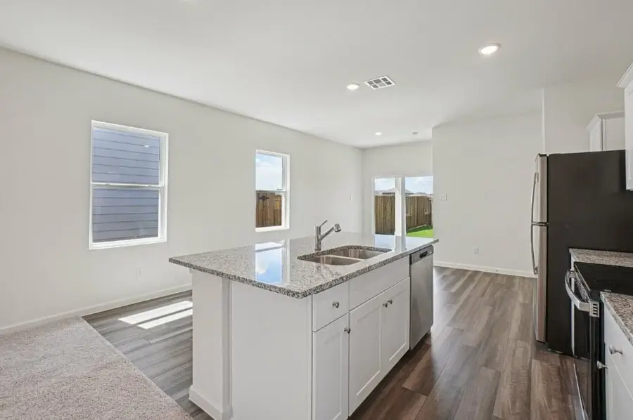 5975 Triumph Oaks Trail, Porter, TX 77365 - Image #2