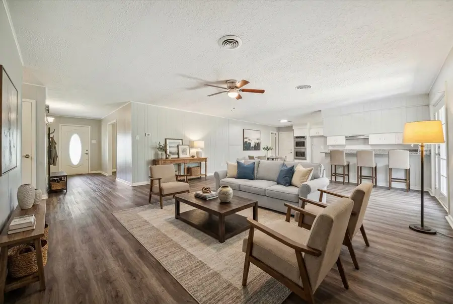 111 Chadwick, Bay City, TX 77414 - #2