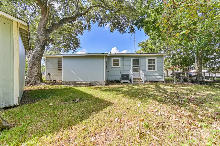 6731 W Bayou Drive, Hitchcock, TX 77563 - #3