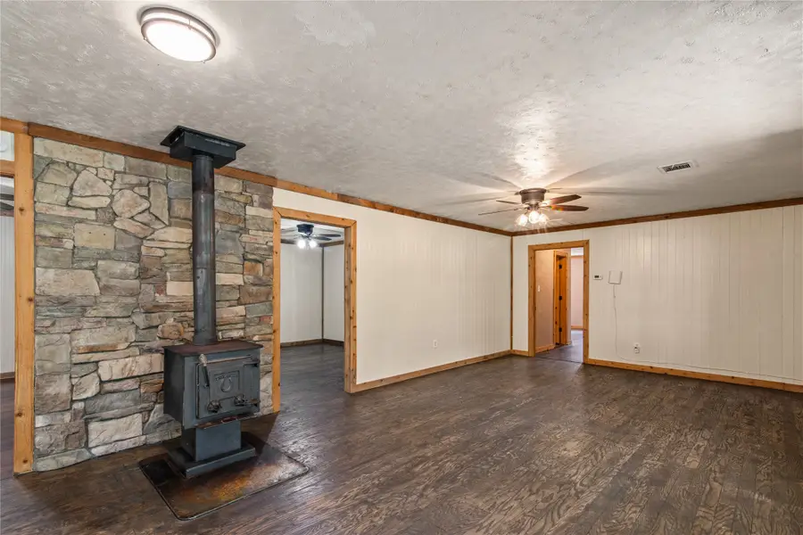 398 Sharon Lane, Willis, TX 77378 - Image #3