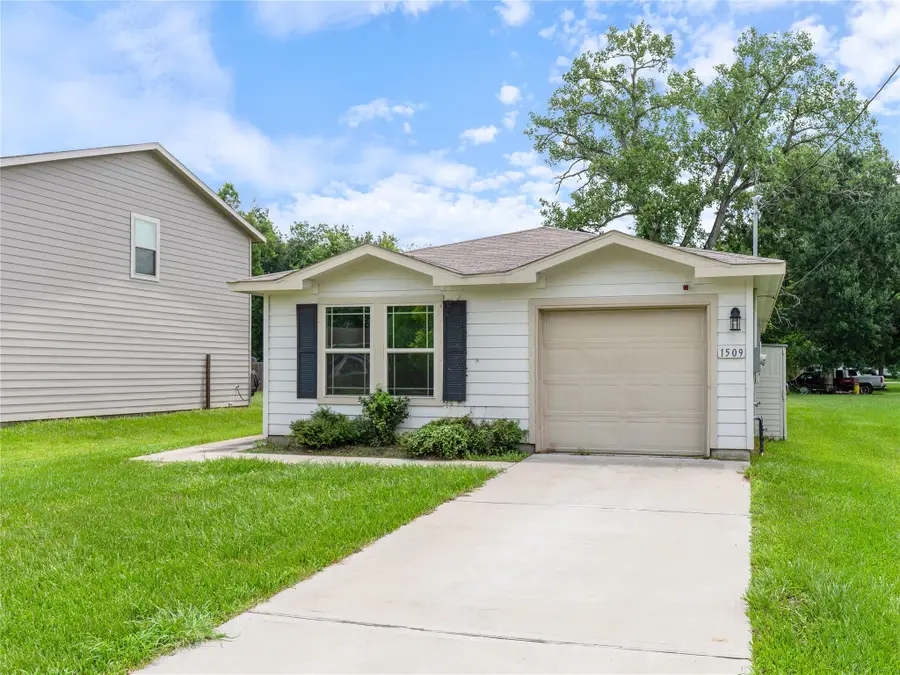 1509 Avenue A, Bay City, TX 77414 - #2