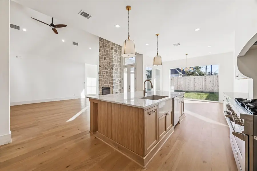 4817 Kingfisher Drive, Houston, TX 77035 - #2