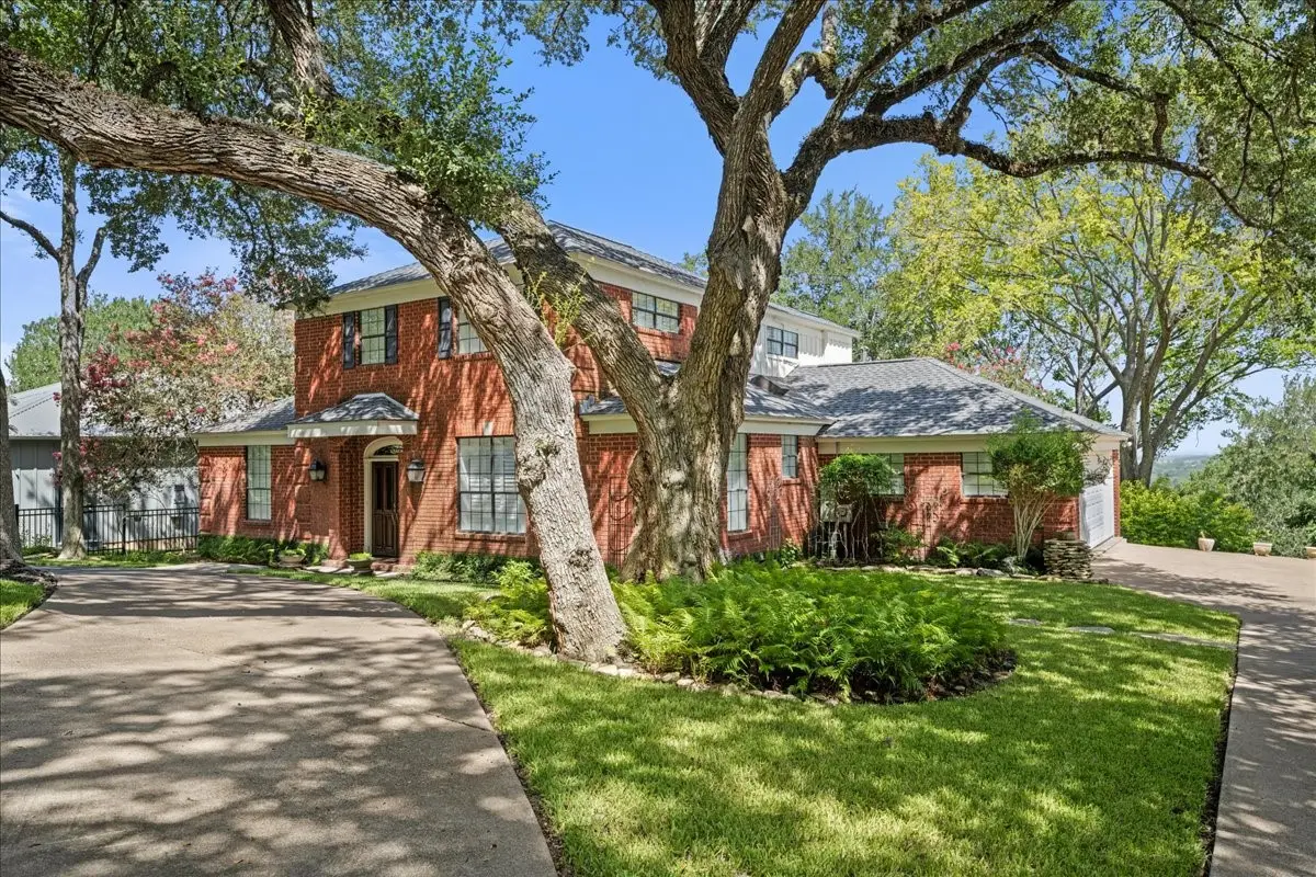 208 Rolling Hill Drive, La Grange, TX 78945 - #1