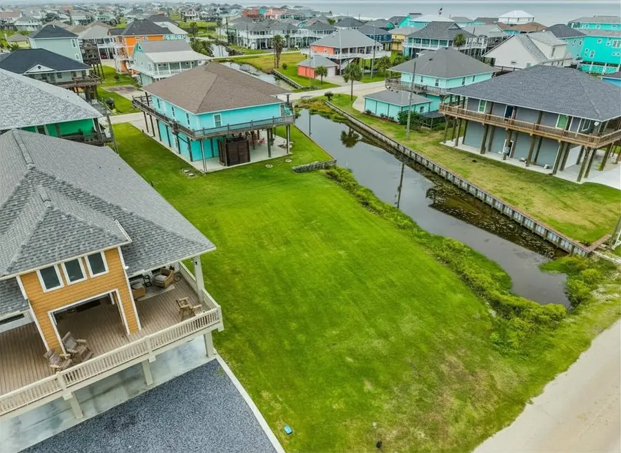 946 Sue Drive, Crystal Beach, TX 77650 - #3