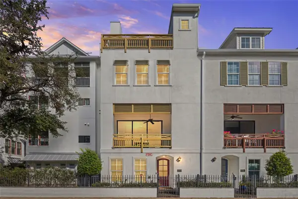 2714 Harvard Street, Houston, TX 77008
