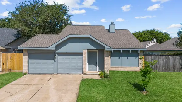 2210 Trail West Street, Sugar Land, TX 77478