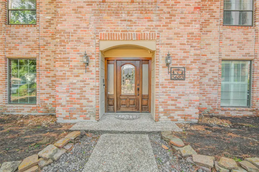 5623 Bermuda Dunes Drive, Houston, TX 77069 - Image #3