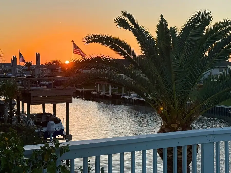 731 Marlin Street, Bayou Vista, TX 77563 - #2