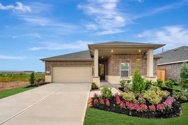 2903 Silver Forest Street, Angleton, TX 77515