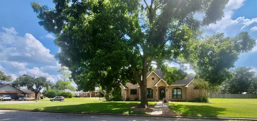 215 Ridgemont Drive, Alvin, TX 77511 - #2
