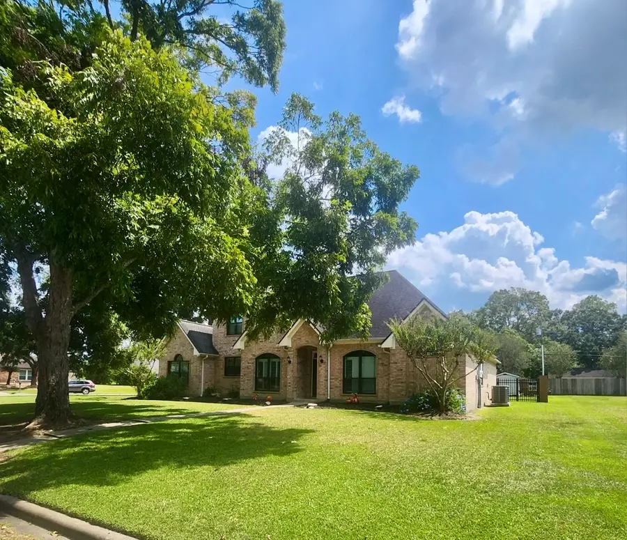 215 Ridgemont Drive, Alvin, TX 77511 - #3