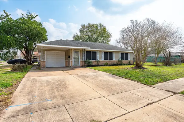 3202 Hays Street, Pasadena, TX 77503