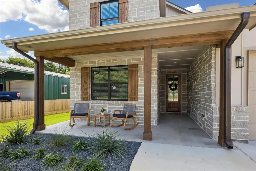 1033 South Masonic Street, Bellville, TX 77418 - #2