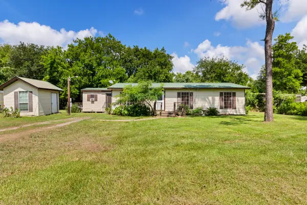 6119 Highland Road, Santa Fe, TX 77517