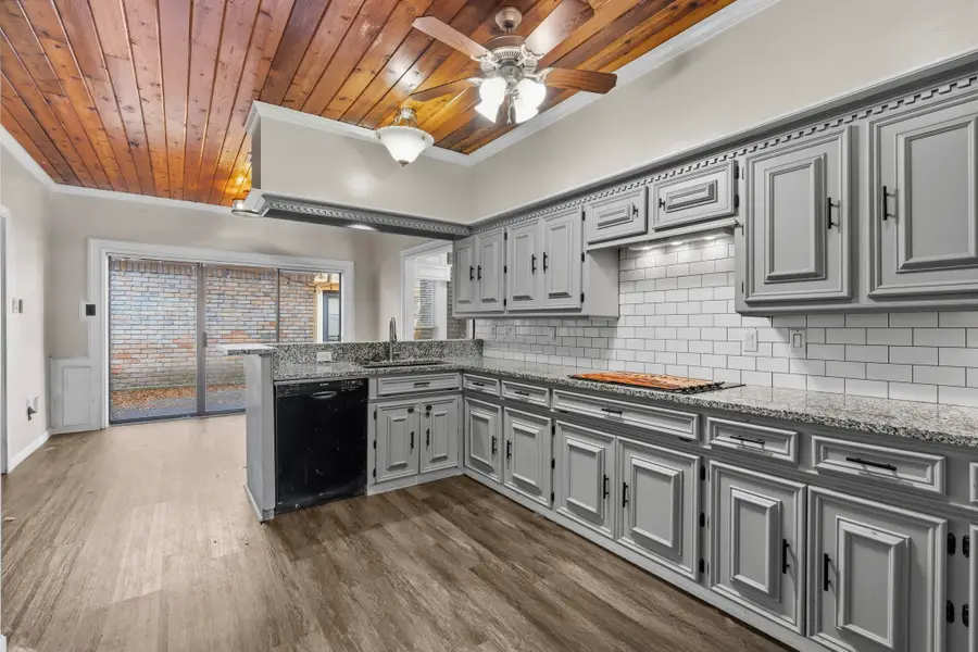 18326 Lake Oaks Drive, Spring, TX 77388 - #2