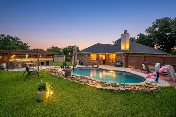 418 Sun River Lane, Dickinson, TX 77539