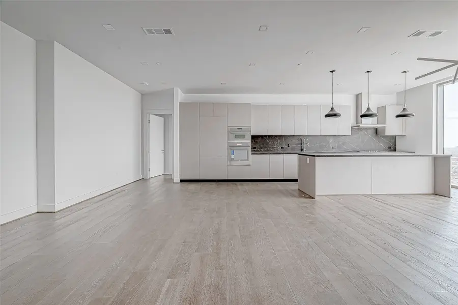 1711 Allen Parkway #1703, Houston, TX 77019 - #3